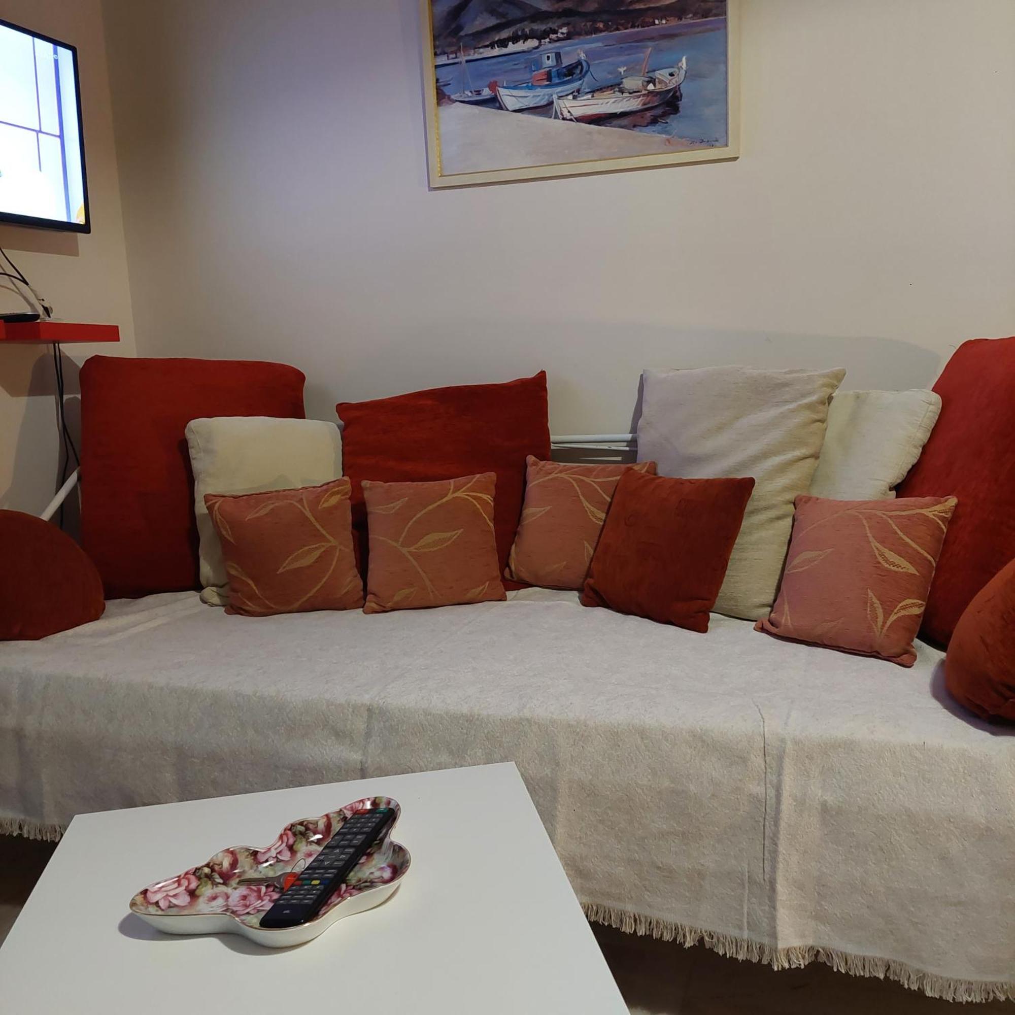 Family Apartment Patras Eksteriør billede