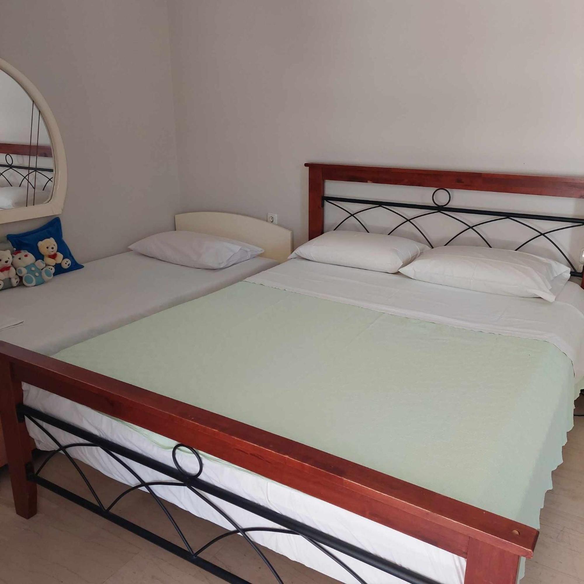Family Apartment Patras Eksteriør billede
