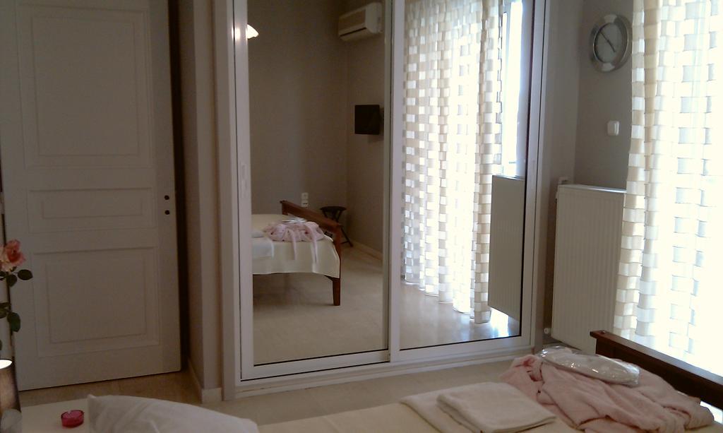 Family Apartment Patras Eksteriør billede